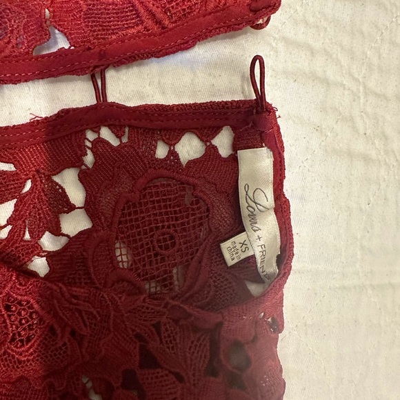 Beautiful blouse. Never worn. All buttons intact. - Picture 2 of 4